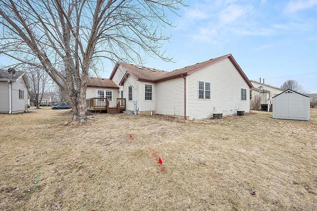 678 S Elizabeth St., Maple Park, IL 60151