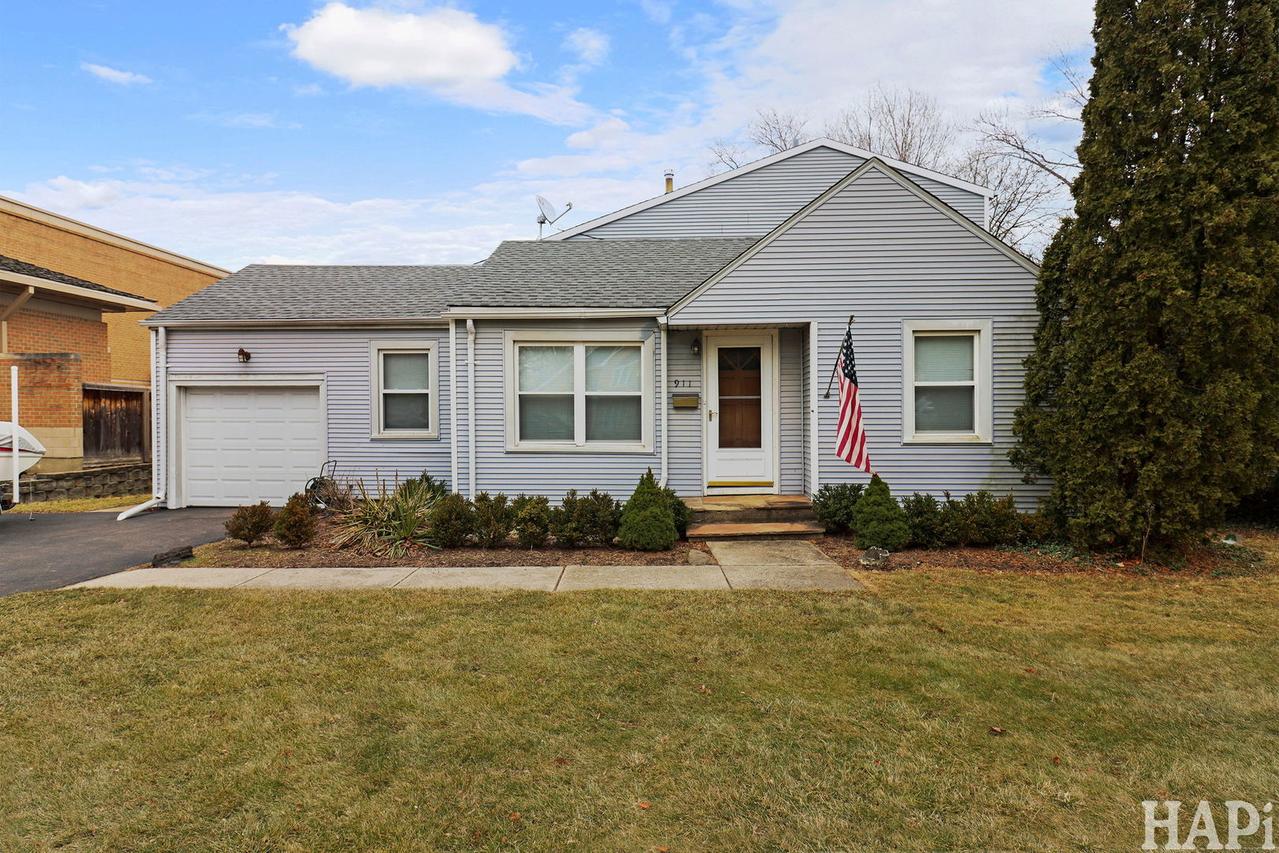 911 Elmdale Rd., Glenview, IL 60025