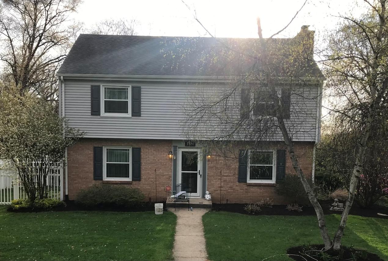 1924 Kings Hwy., Rockford, IL 61107