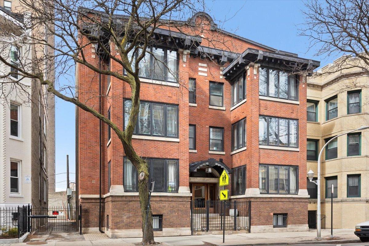 4176 N Clarendon Ave. #1N, Chicago, IL 60613