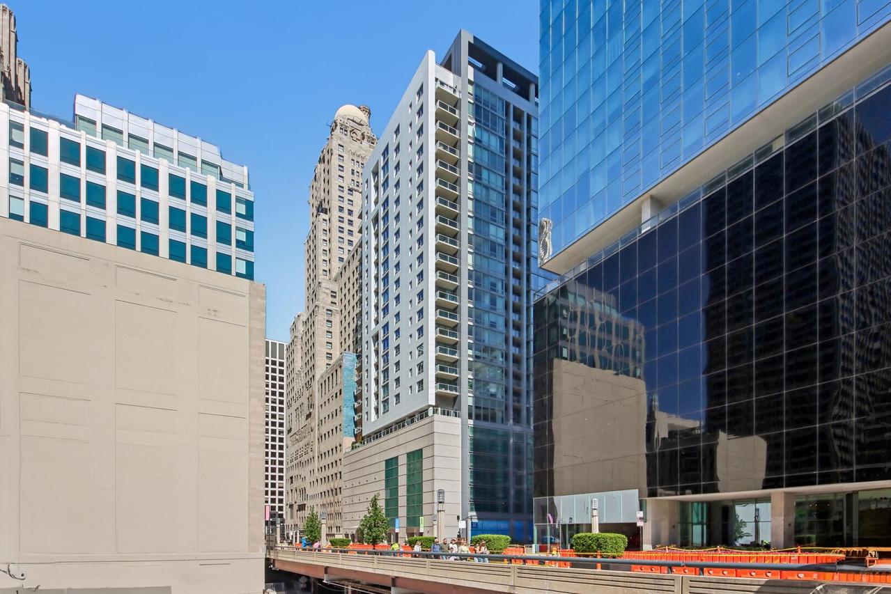 160 E Illinois St. #1704, Chicago, IL 60611