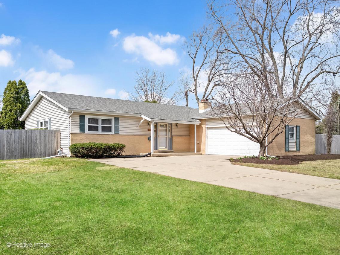 7102 Beechnut Ln., Darien, IL 60561
