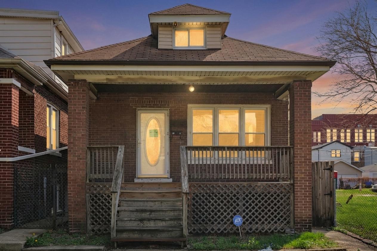 6521 S Saint Lawrence Ave., Chicago, IL 60637