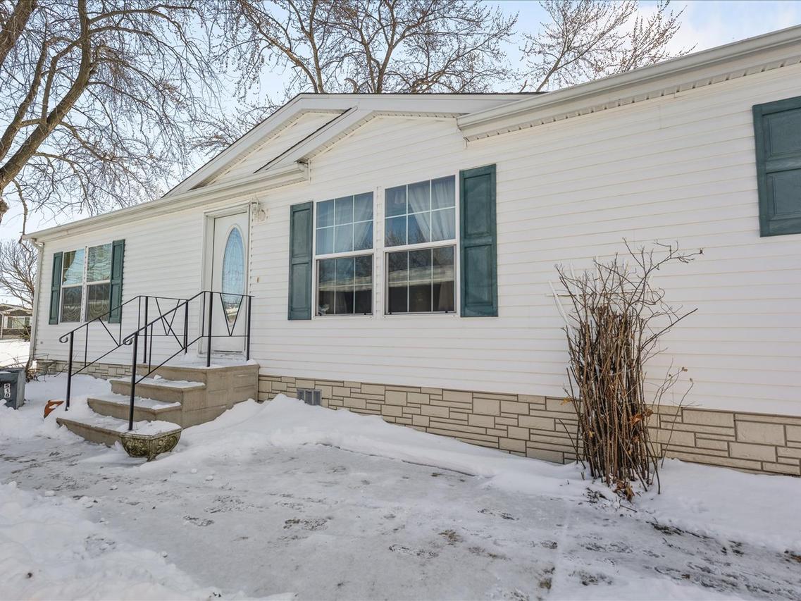 371 Elder Ln., Belvidere, IL 61008