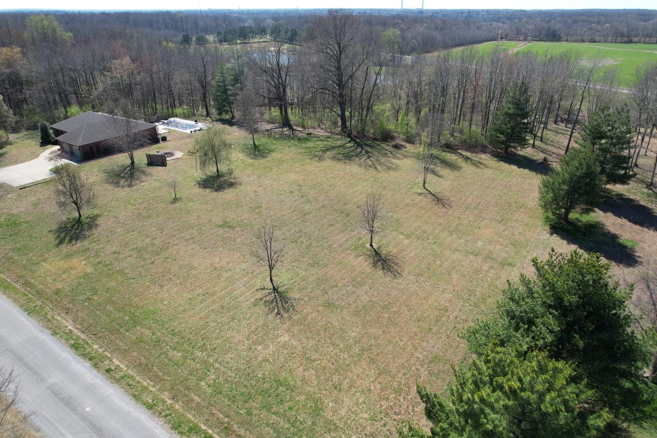 3071 Lakeview Dr., Metropolis, IL 62960