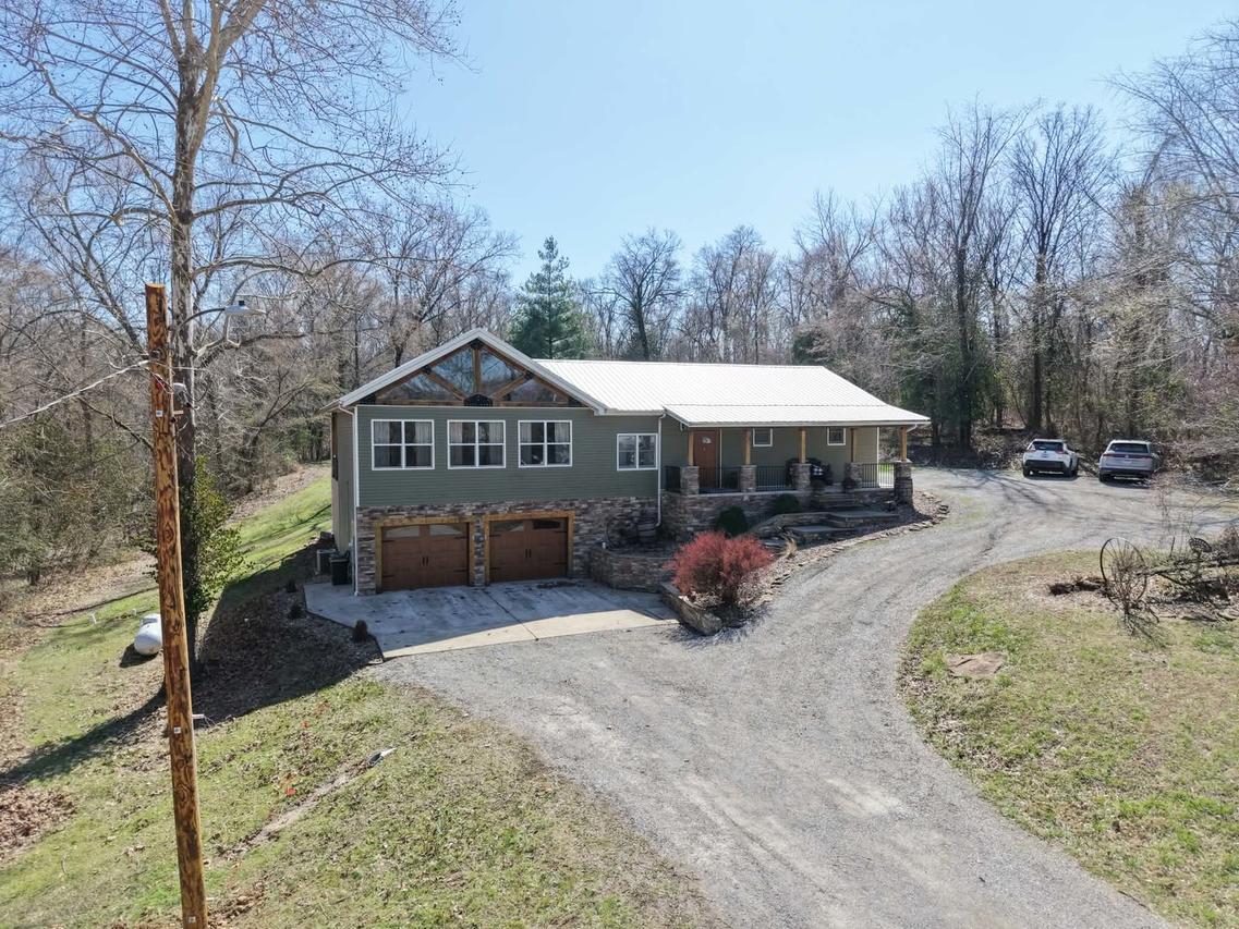 14183 Fowler School Rd., Marion, IL 62959