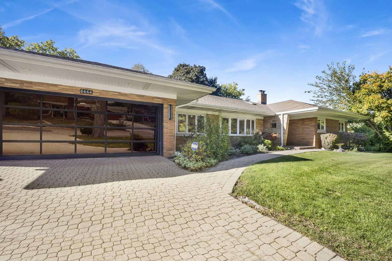 6444 N Knox Ave., Lincolnwood, IL 60712