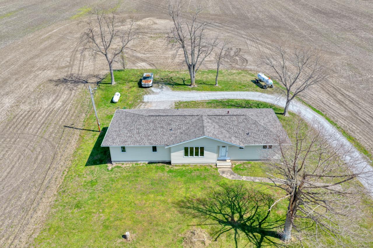 676 Swan Pond Rd., Jacob, IL 62950