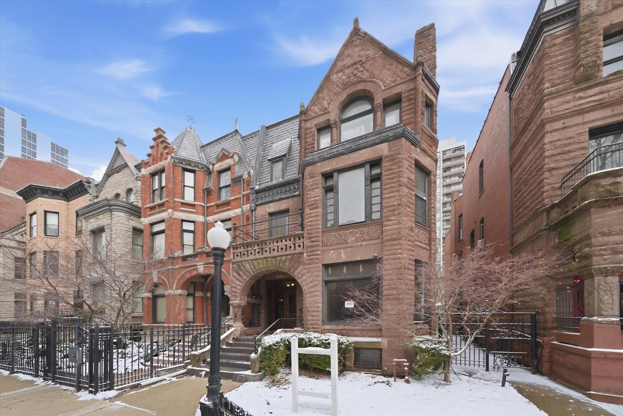 1517 N Dearborn Pkwy., Chicago, IL 60610