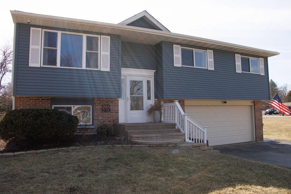 8415 Richmond Rd., Wonder Lake, IL 60097