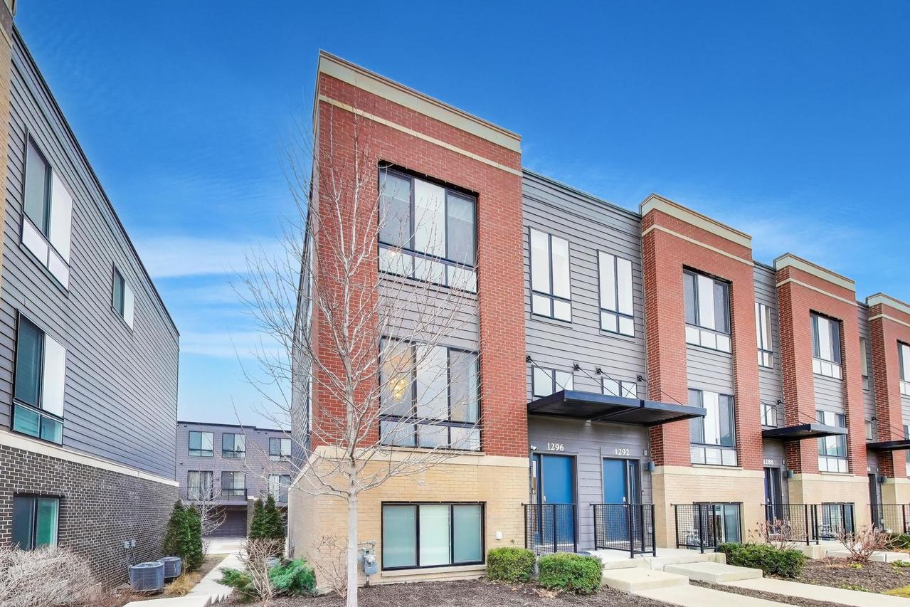 1296 Quadrant Ln., Schaumburg, IL 60173