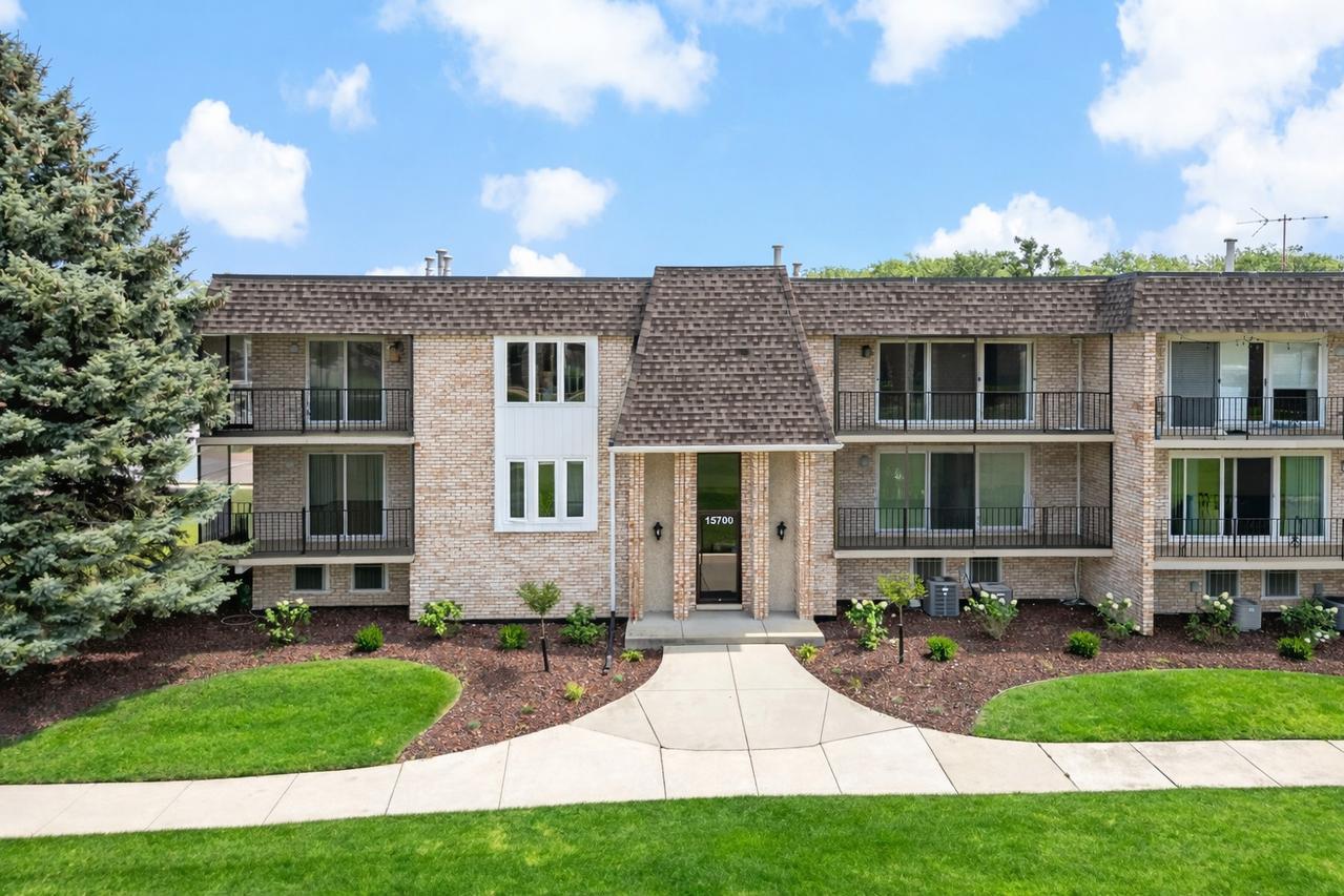 15700 Brassie Ct. #2S, Orland Park, IL 60462