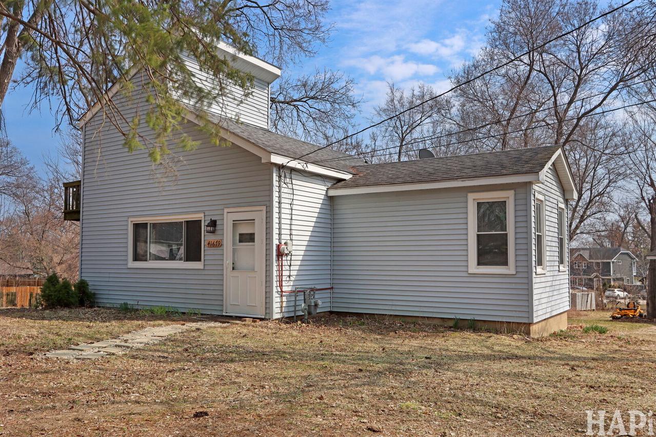 41679 N Country Club Dr., Antioch, IL 60002