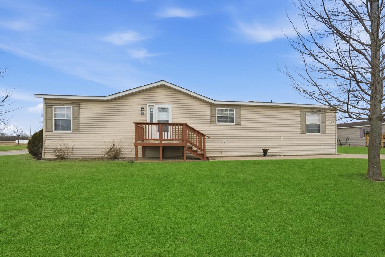 157 Sparrow Dr., Lynwood, IL 60411