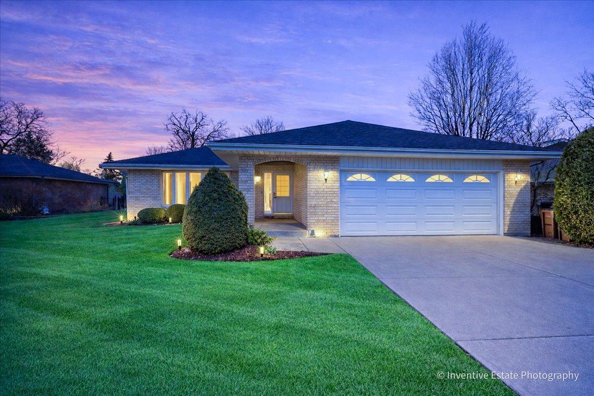 11008 84th Pl., Willow Springs, IL 60480