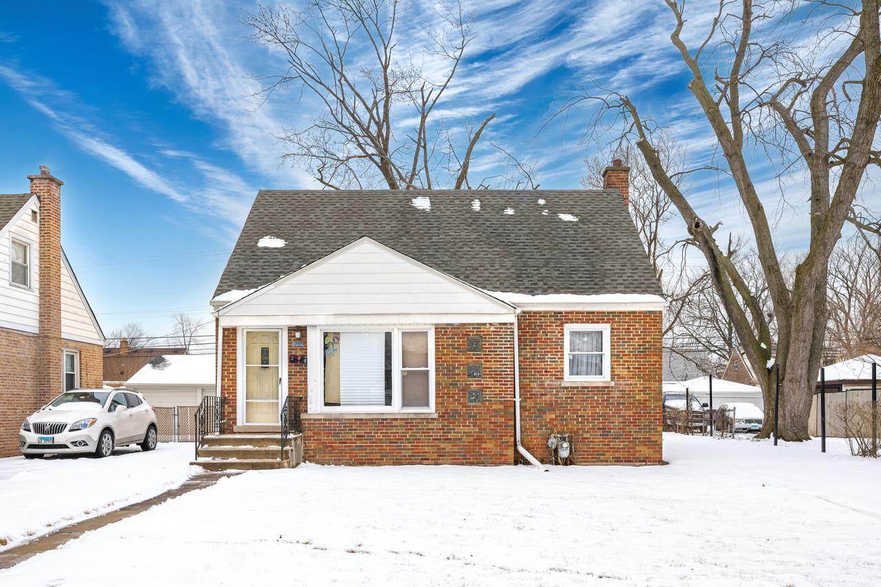 1527 Wentworth Ave., Calumet City, IL 60409