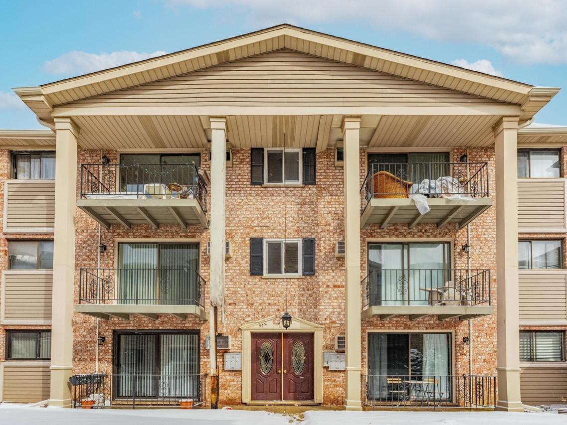 5331 N Delphia Ave. #331e, Chicago, IL 60656