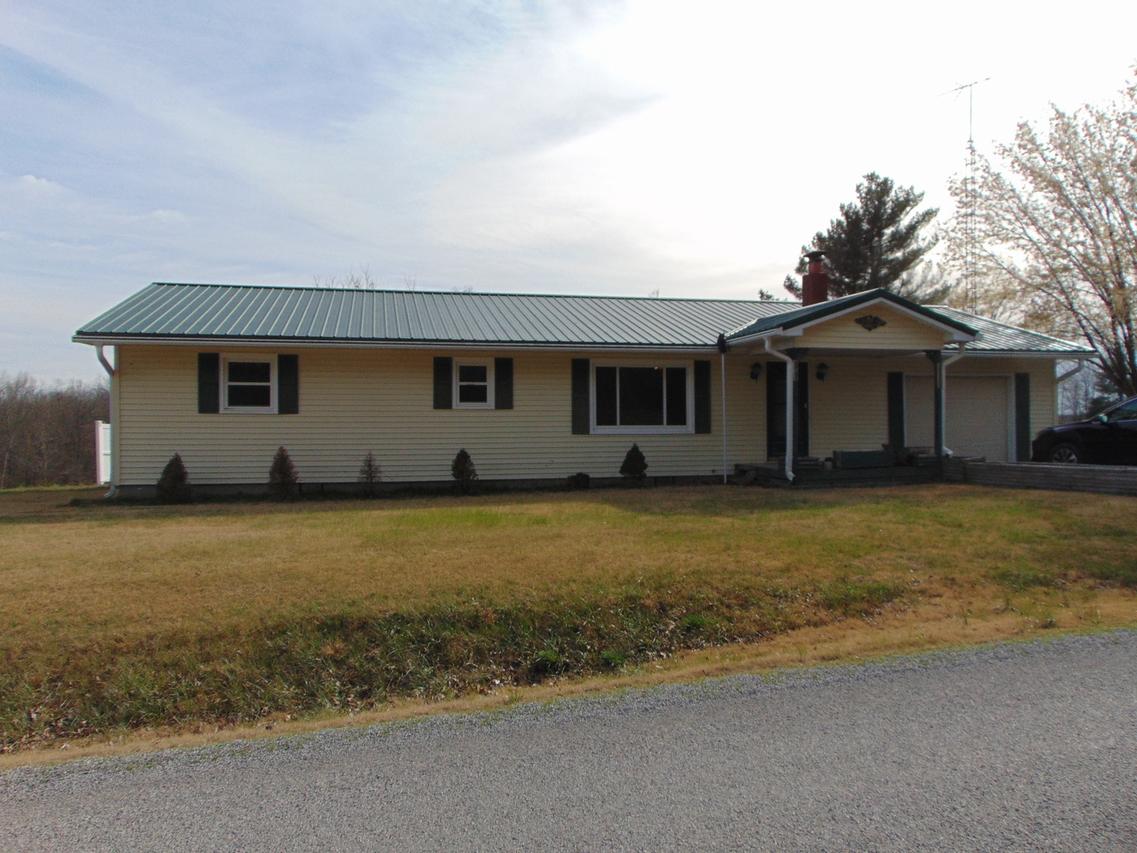 1100 Sharp Rock Rd., Ava, IL 62907