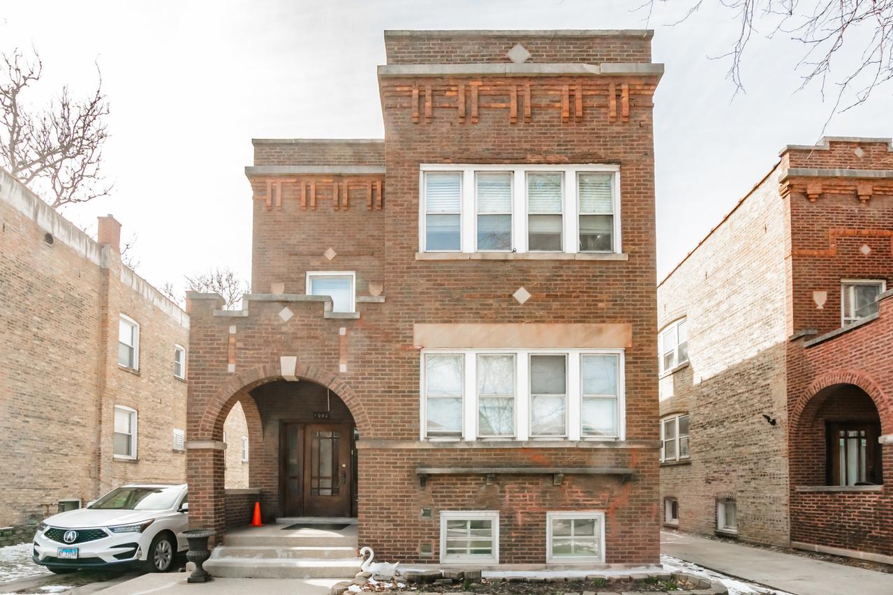 1940 Ridgeland Ave., Berwyn, IL 60402