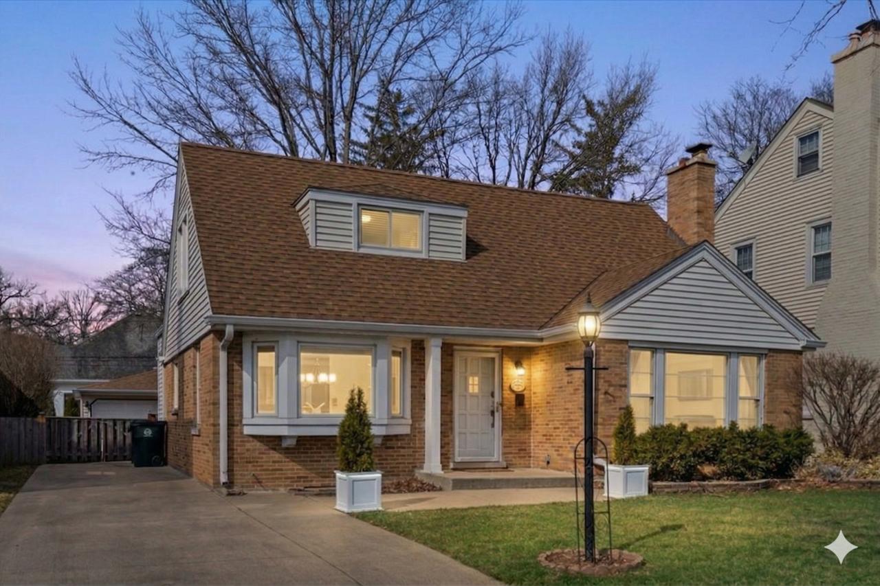 1104 S Lincoln Ave., Park Ridge, IL 60068