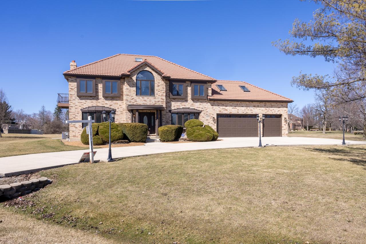 2658 E Royal Ridge Dr., Crete, IL 60417