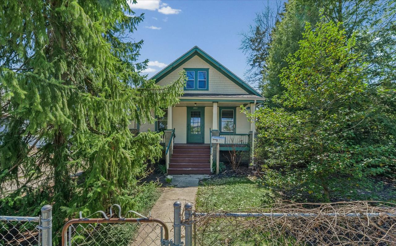 1011 W Vine St., Champaign, IL 61821