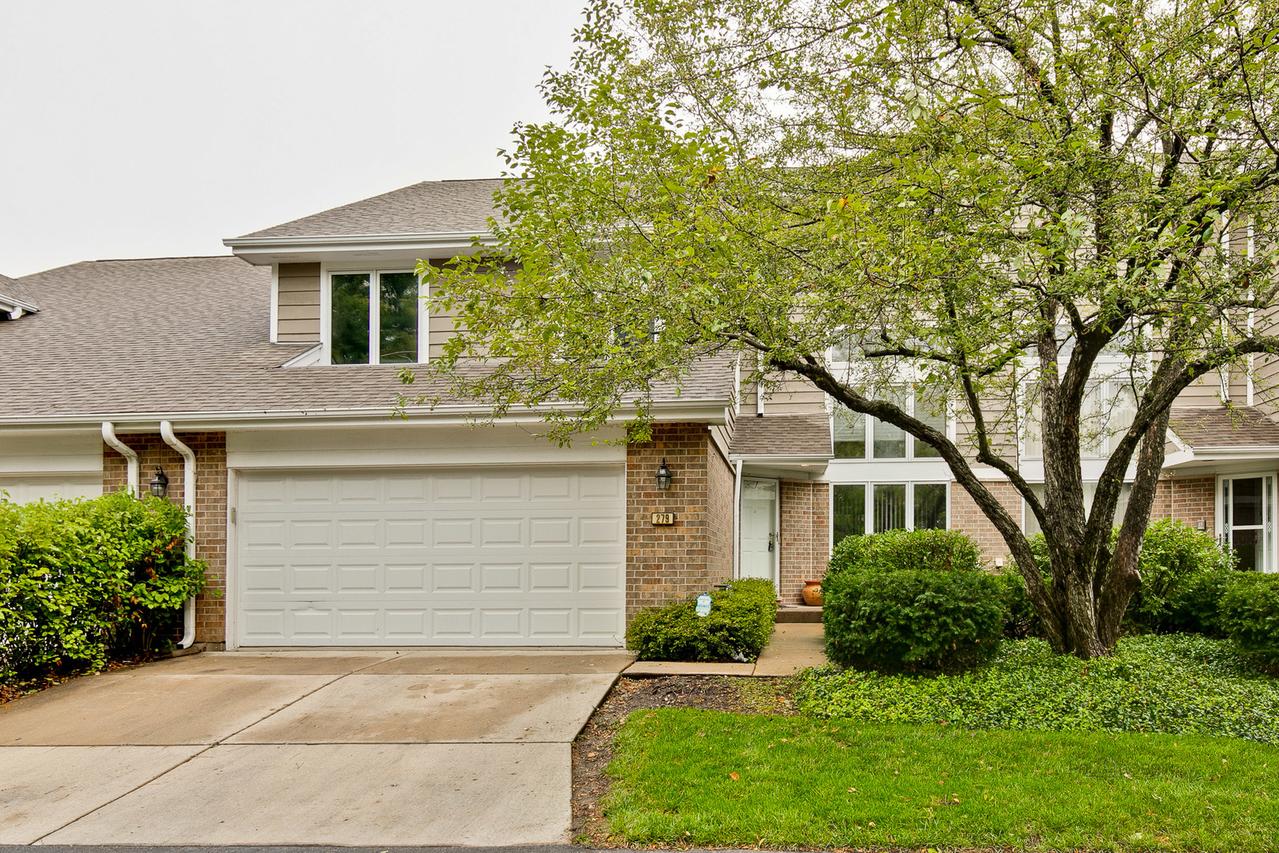 279 Brunswick Dr., Buffalo Grove, IL 60089