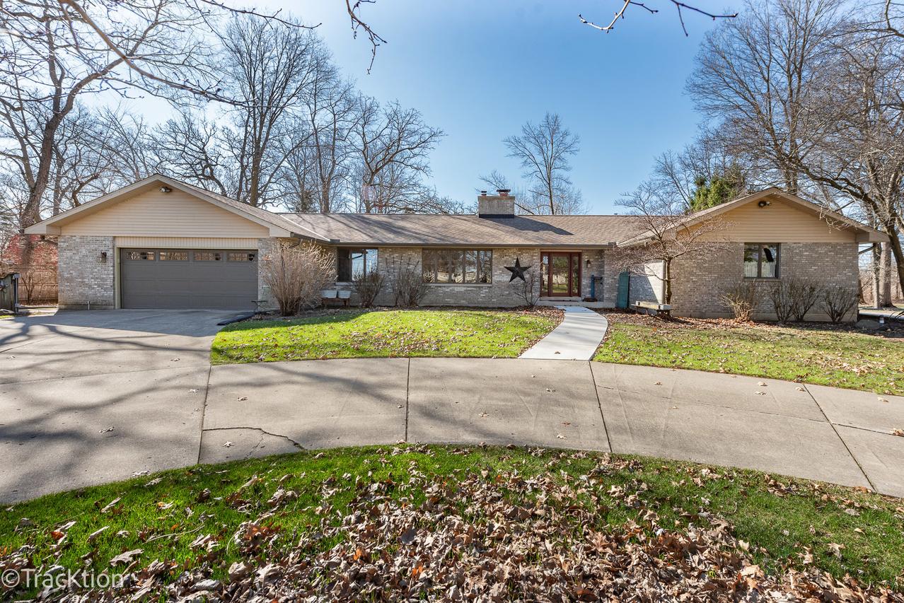 9596 Corneils Rd., Bristol, IL 60512