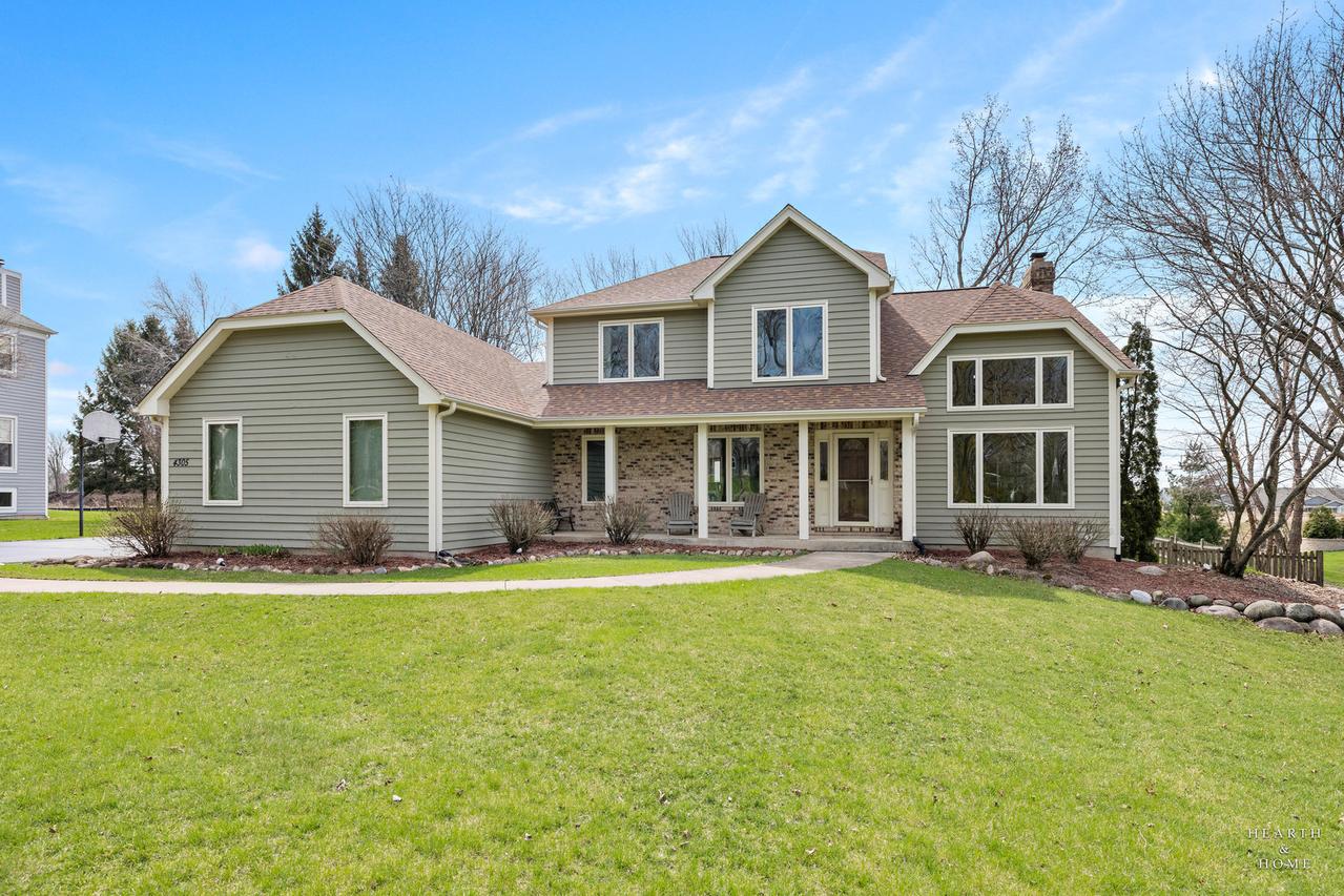 4305 Fairfax Dr., Crystal Lake, IL 60014