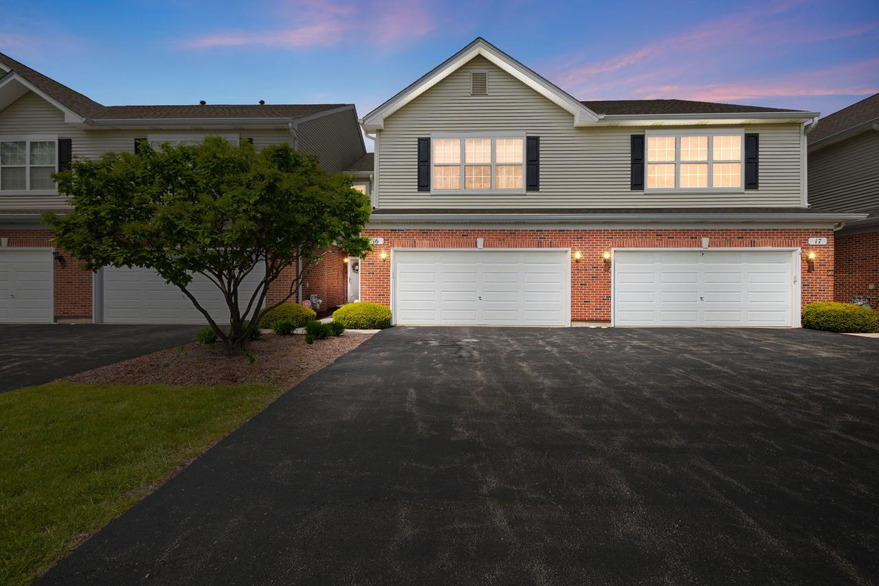 16 Black Oak Ct., Bolingbrook, IL 60490