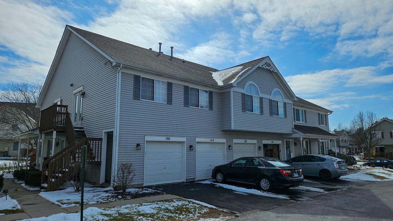 106 Village Creek Dr., Lake In The Hills, IL 60156