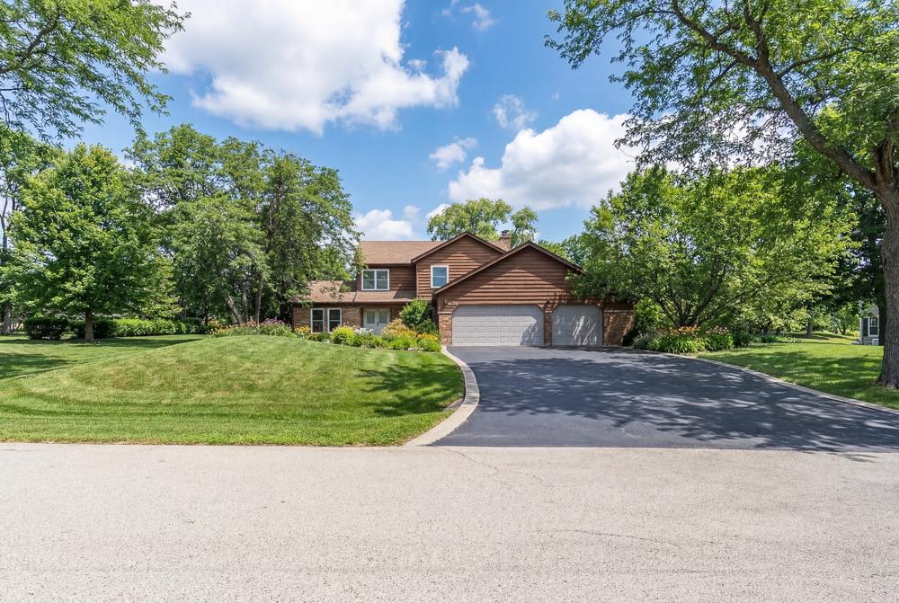 1602 Brittany Ln., Long Grove, IL 60047