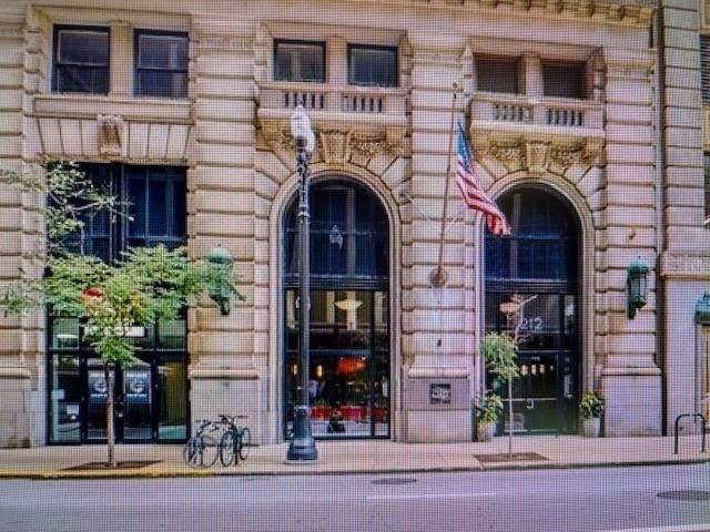 212 W Washington St. #1805, Chicago, IL 60606