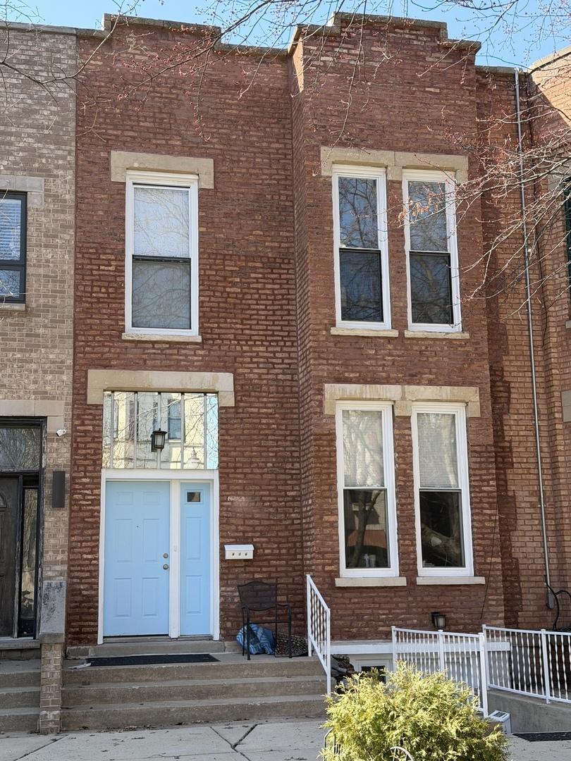 916 S Bishop St., Chicago, IL 60607