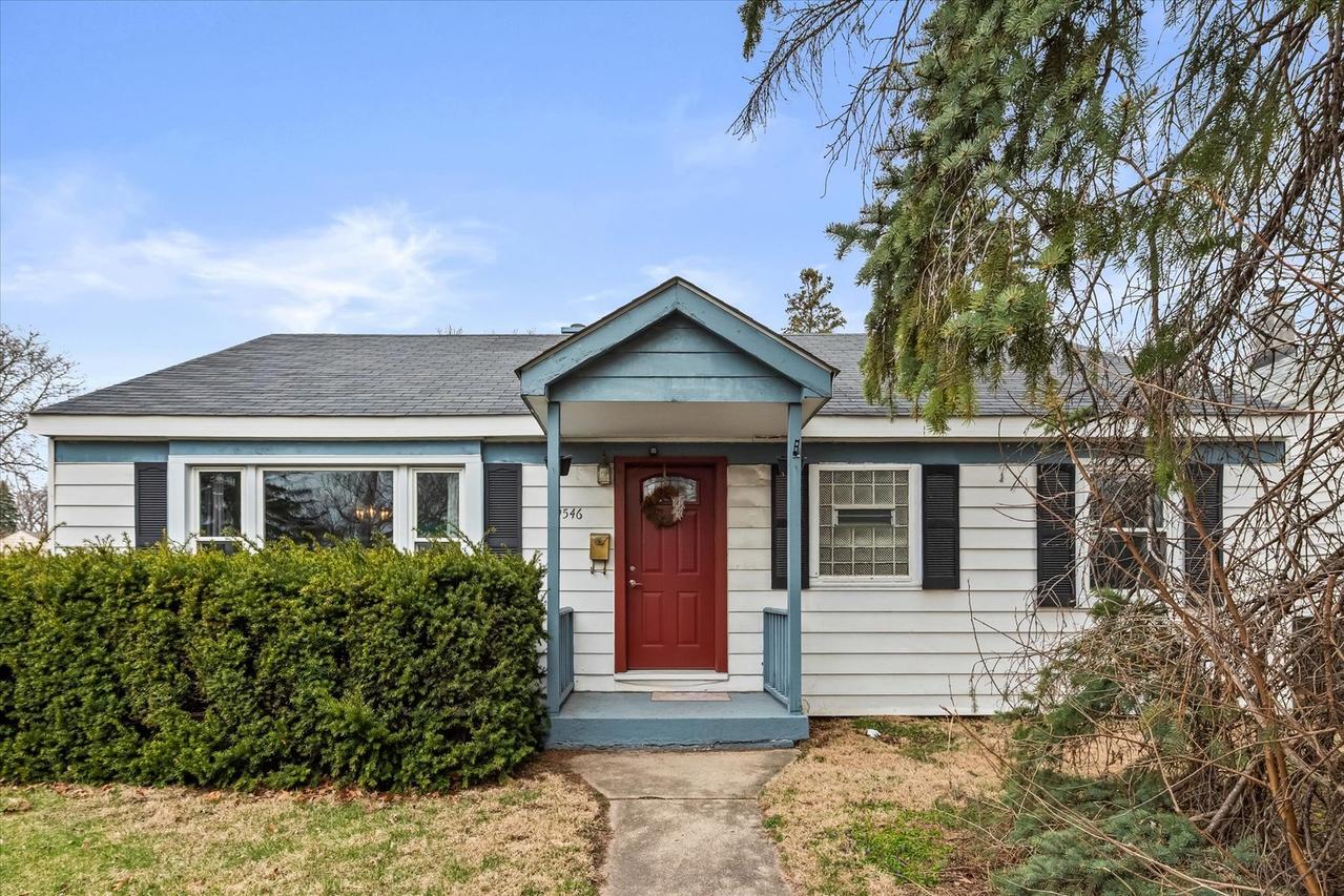 9546 Washington Ave., Brookfield, IL 60513