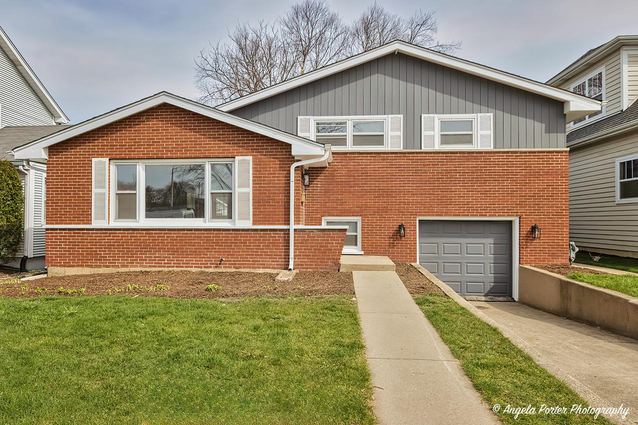410 W Mueller St., Arlington Heights, IL 60004