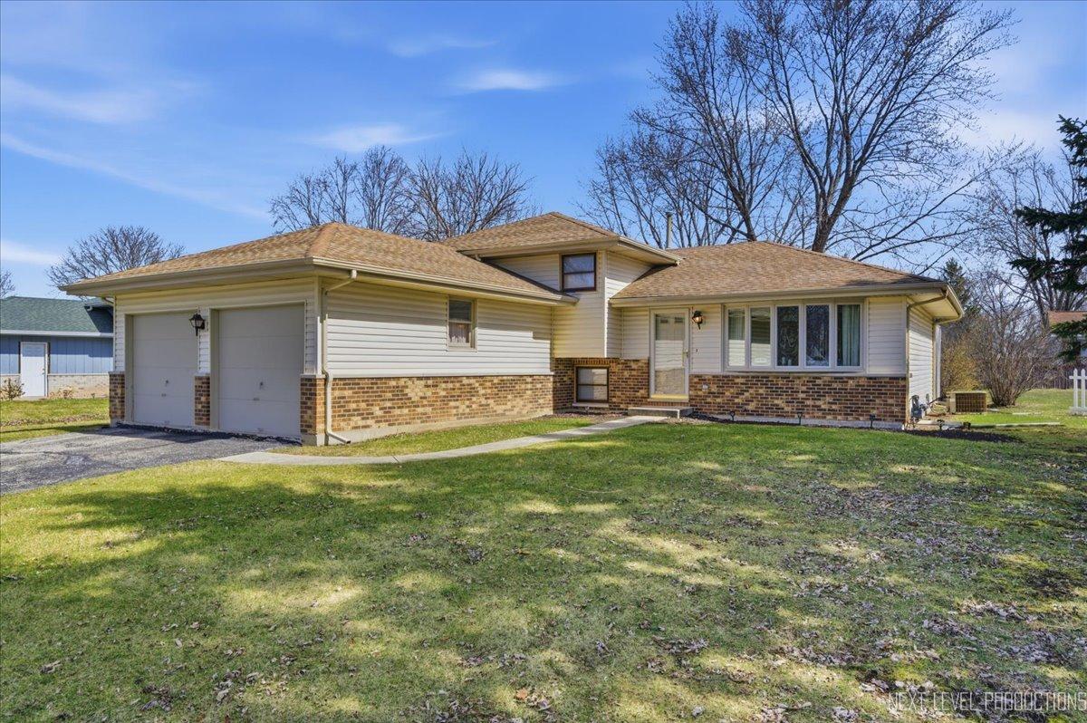 [Address Hidden by Seller], Warrenville, IL 60555