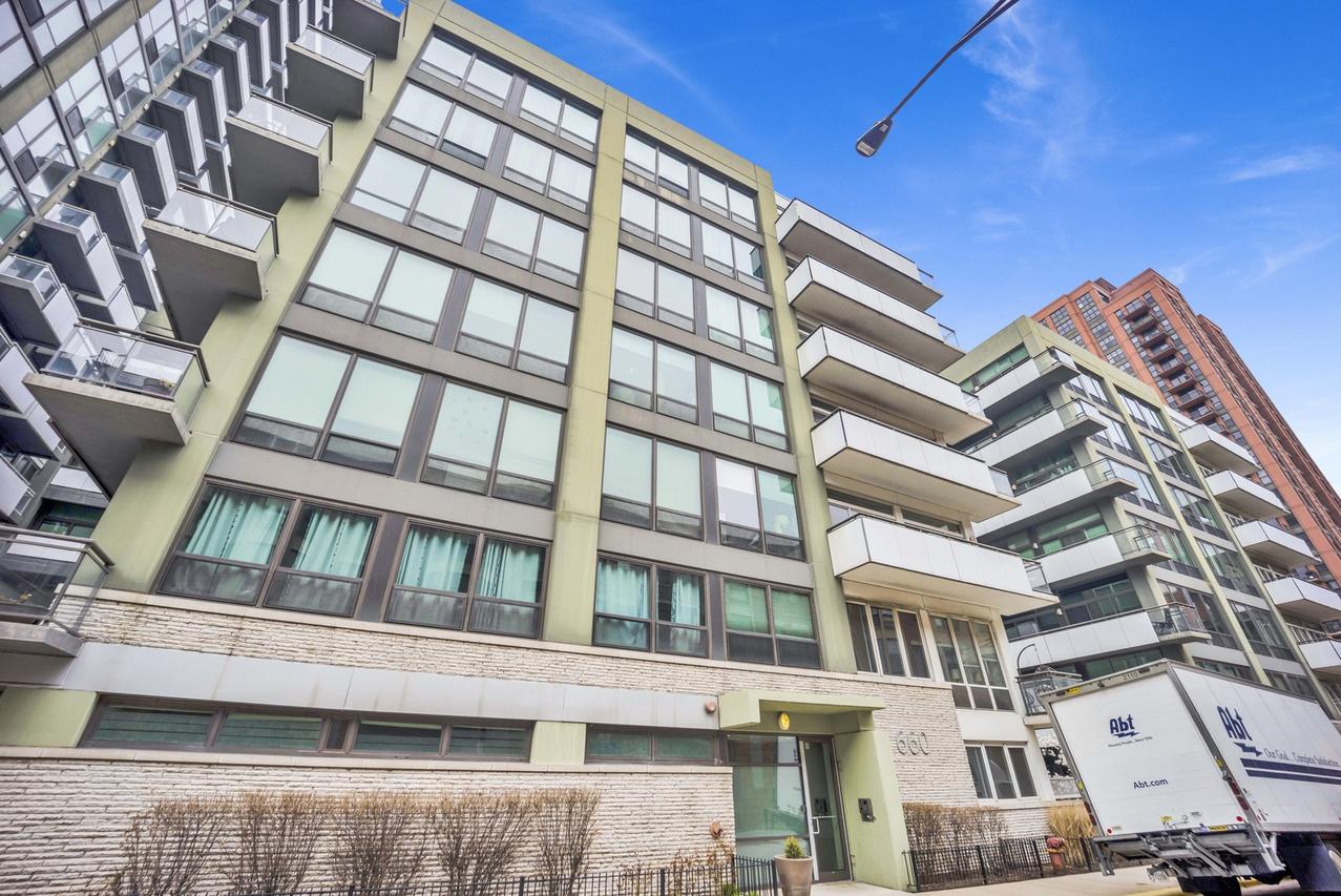 660 W Wayman St. #304B, Chicago, IL 60661