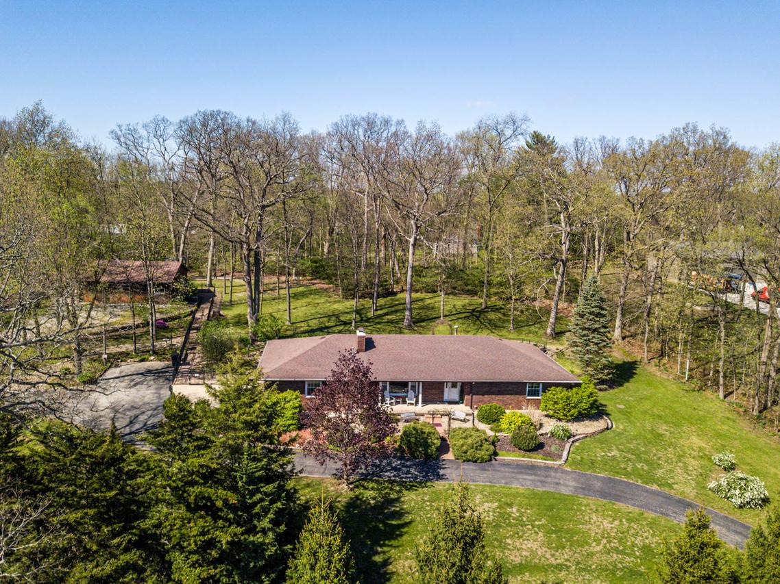 8908 E 1400 North Rd., Bloomington, IL 61705