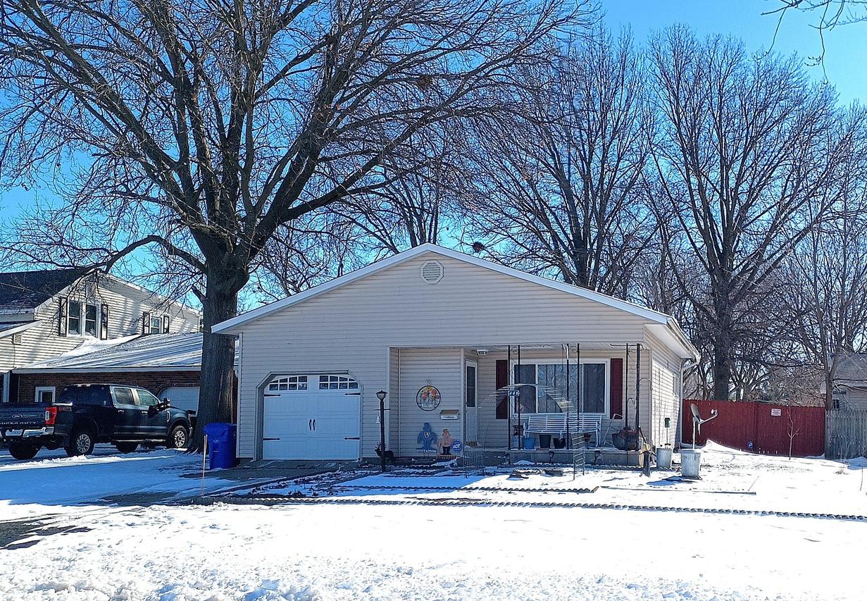 446 Dwight St., Kewanee, IL 61443