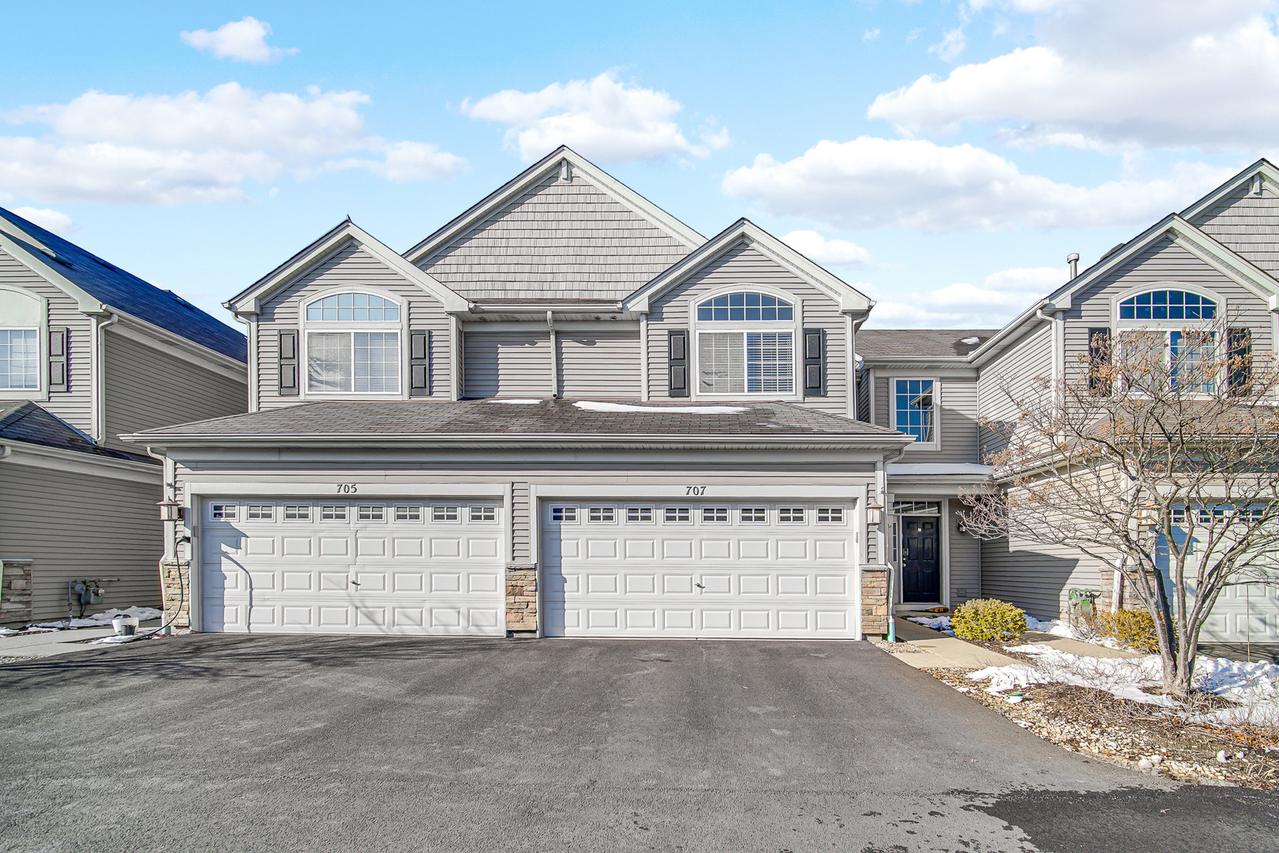 707 S Jade Ln., Round Lake, IL 60073