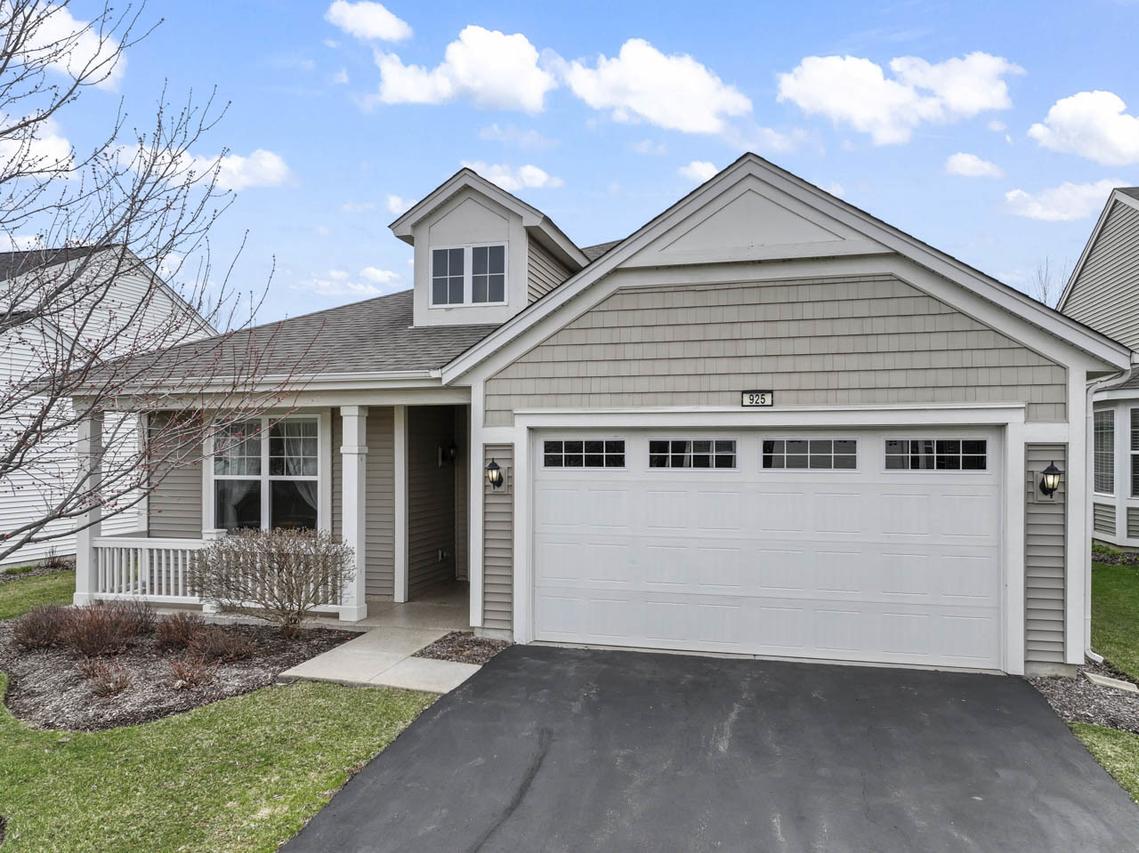 925 Prescott Ln., Pingree Grove, IL 60140