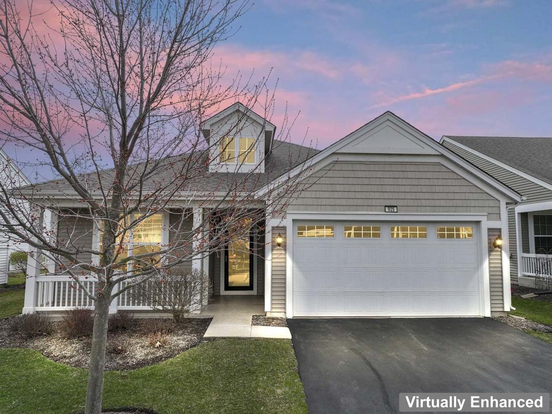 925 Prescott Ln., Pingree Grove, IL 60140