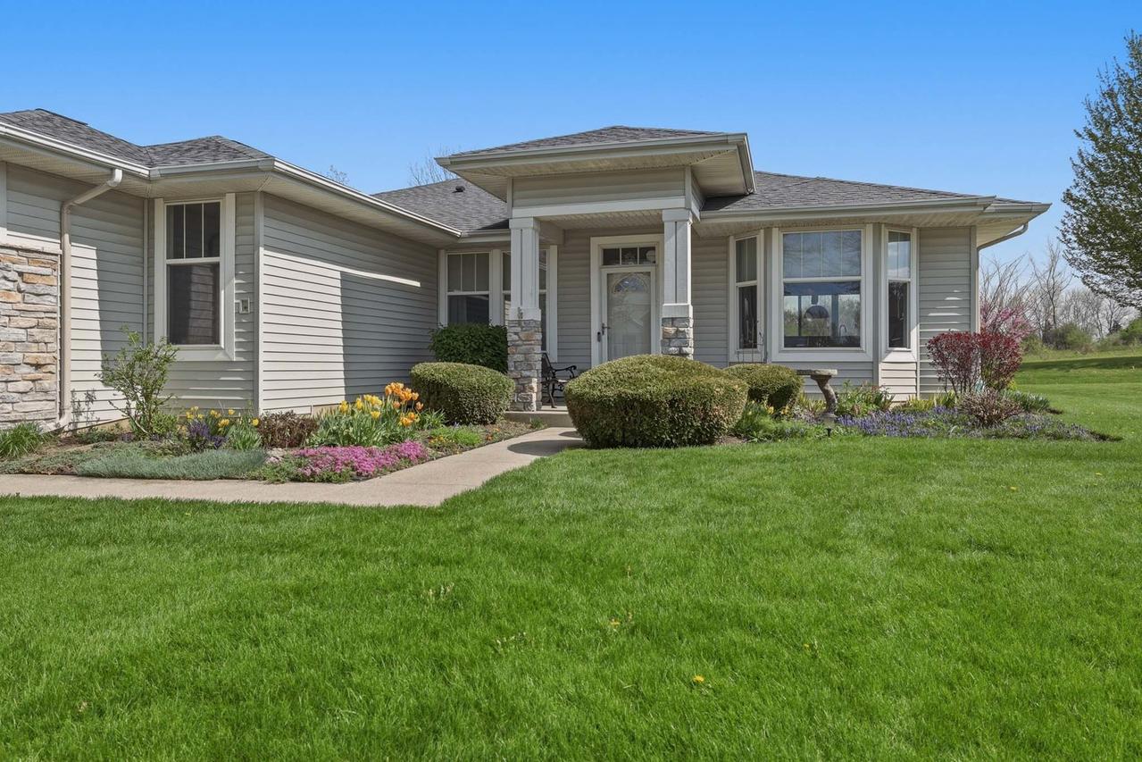 12303 W Fox Run Ct., Huntley, IL 60142