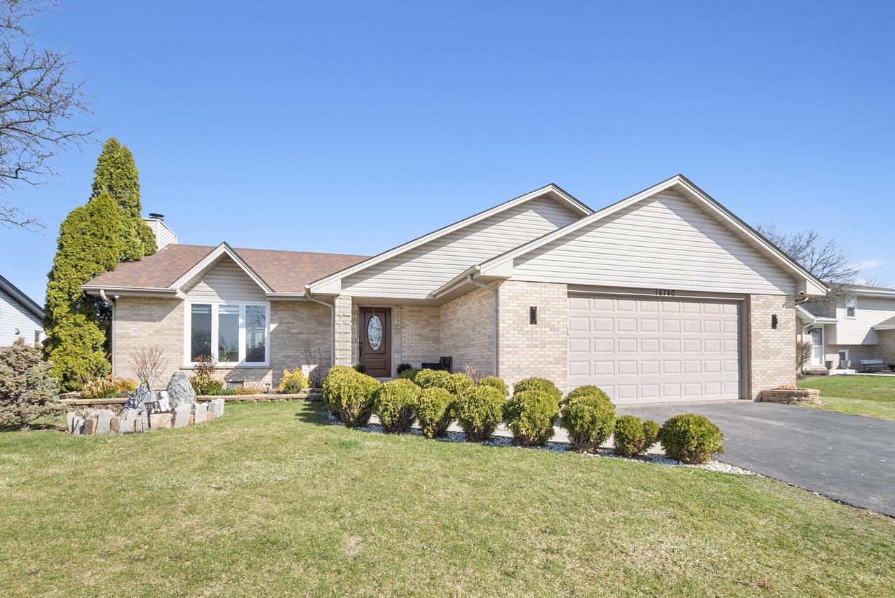 16740 W Saddlewood Dr., Lockport, IL 60441