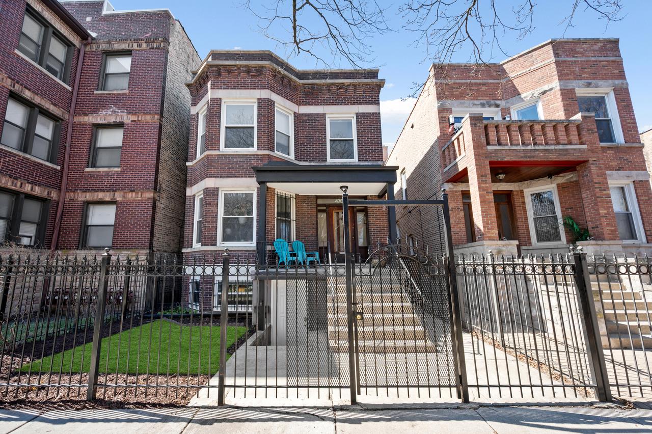 4704 N Troy St., Chicago, IL 60625