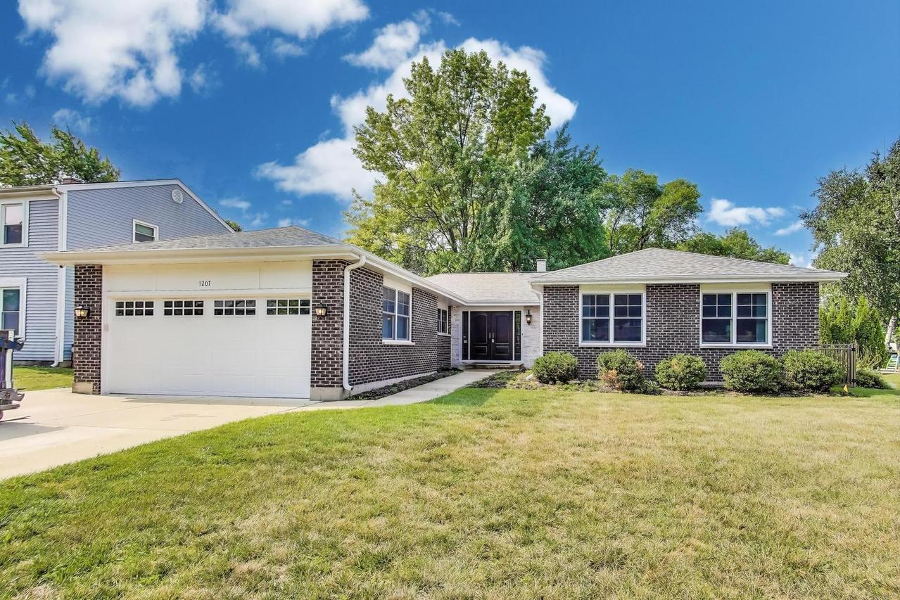 1207 W Keating Dr., Arlington Heights, IL 60005