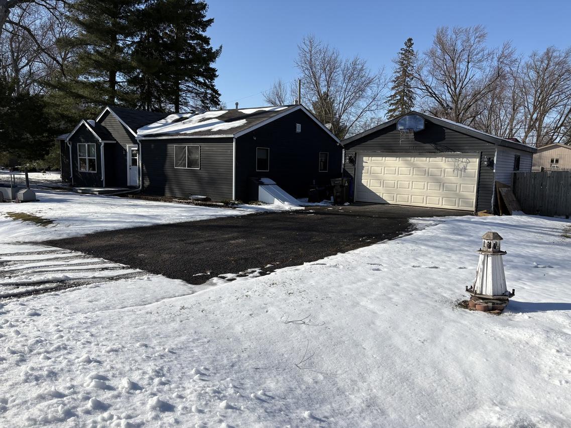 7118 Seminole Dr., Wonder Lake, IL 60097