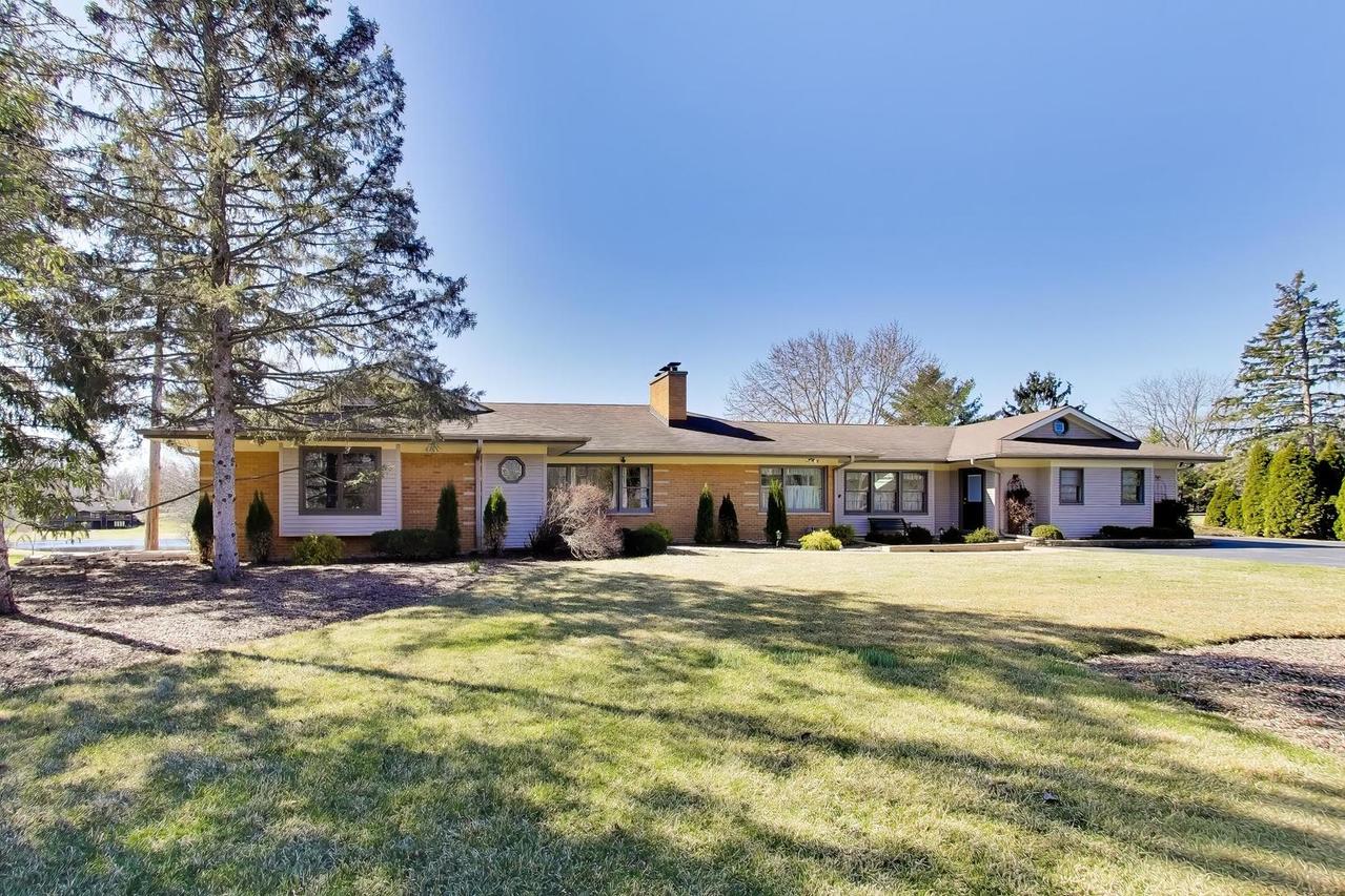 21900 N Rainbow Rd., Deer Park, IL 60010