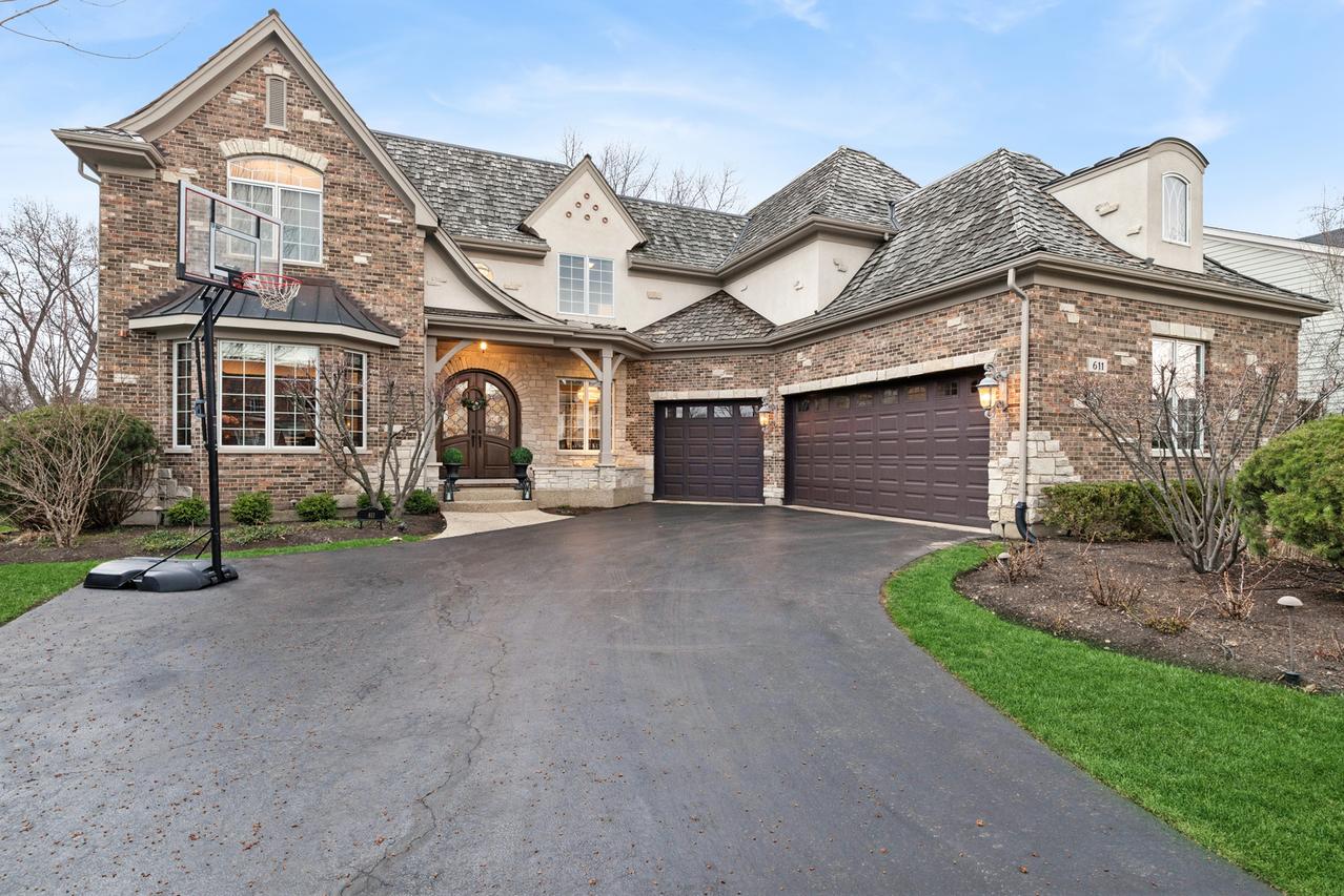 611 Ames St., Libertyville, IL 60048